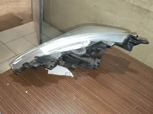 Left Headlight No 301