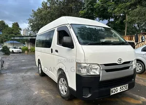 Toyota HiAce 2016 White