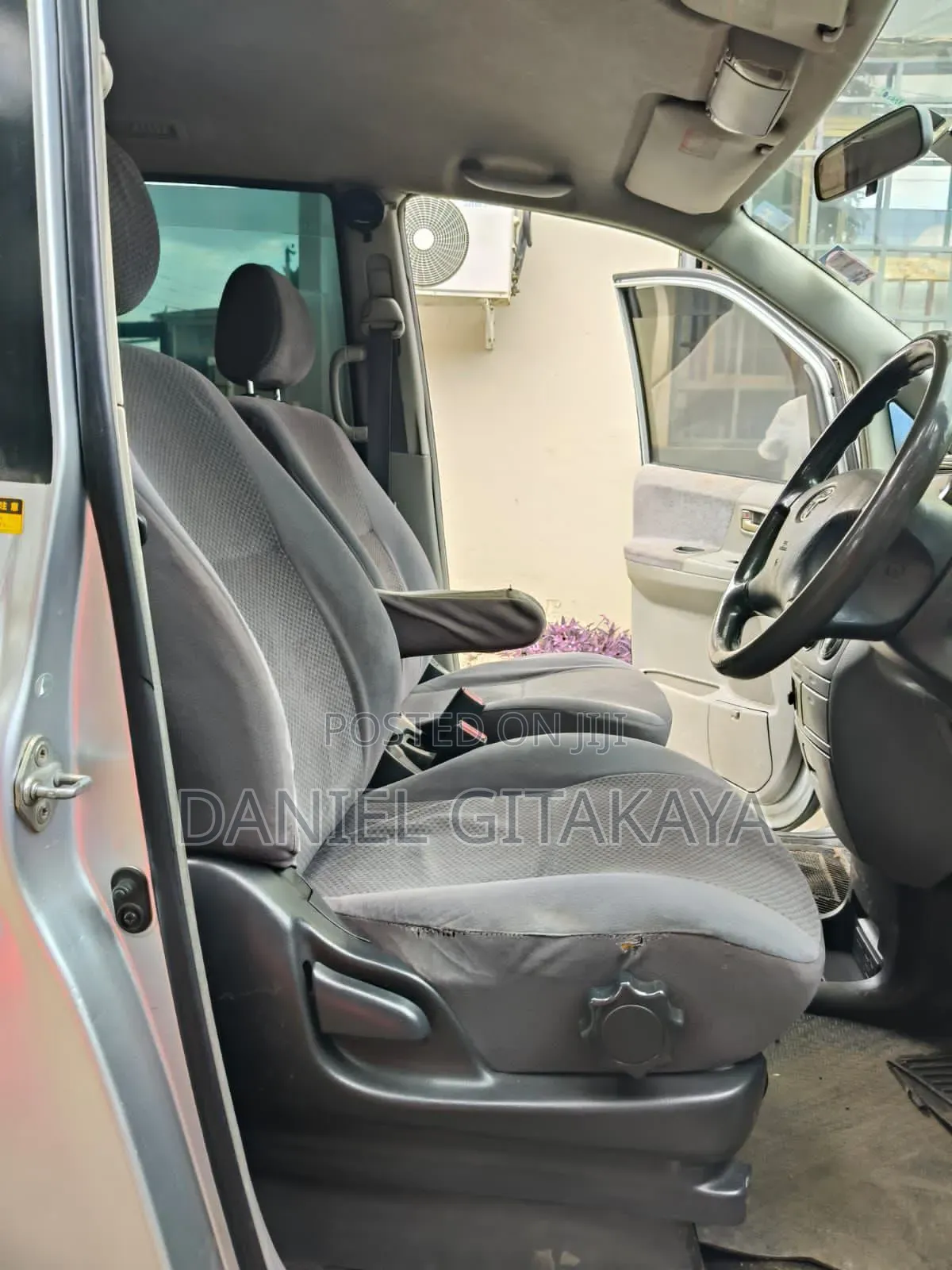Toyota Voxy 2003 Silver