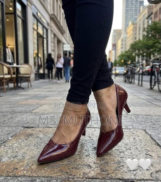 Glossy Pointed-Toe Kitten Heels Size 37-42 - thumbnail 2