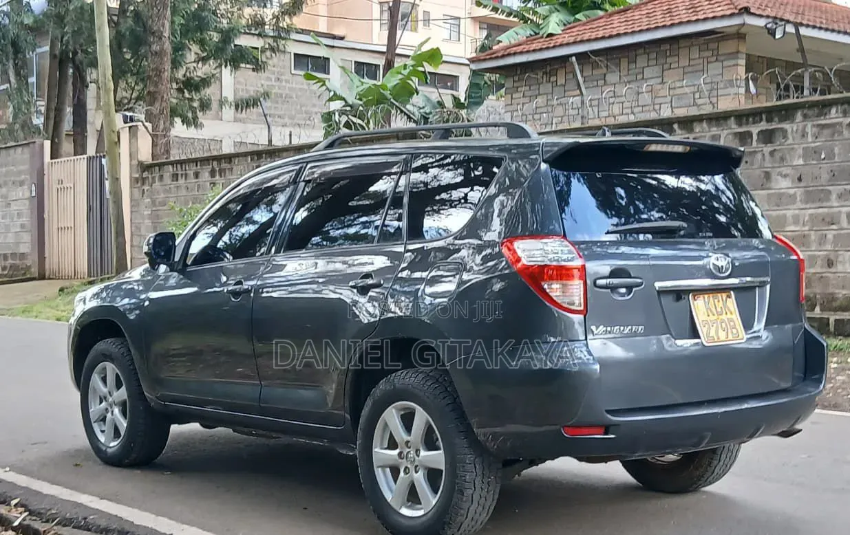 Toyota Vanguard 2010 Black