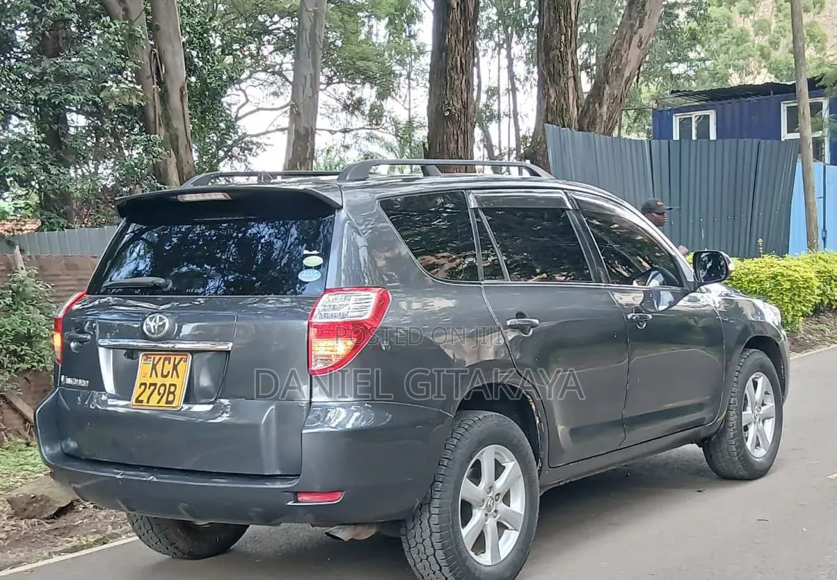 Toyota Vanguard 2010 Black