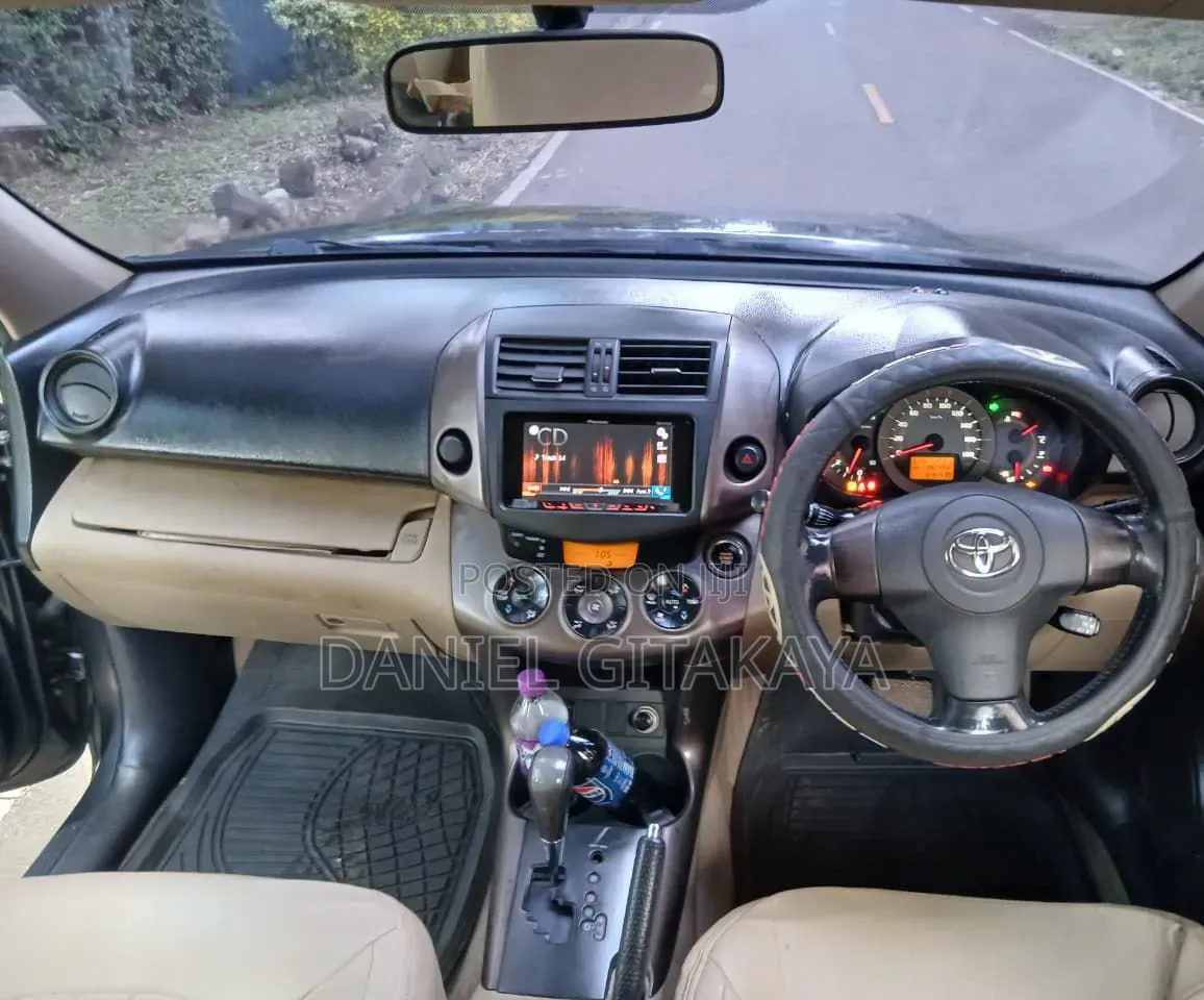 Toyota Vanguard 2010 Black
