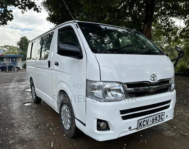 Toyota HiAce 2013 White - thumbnail 6