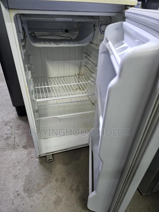 Samsung 90l Exuk Fridge - thumbnail 2