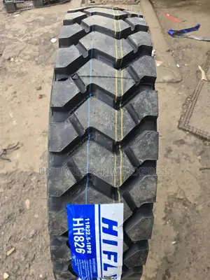 11 R22. 5 Hifly Tires (Diff)