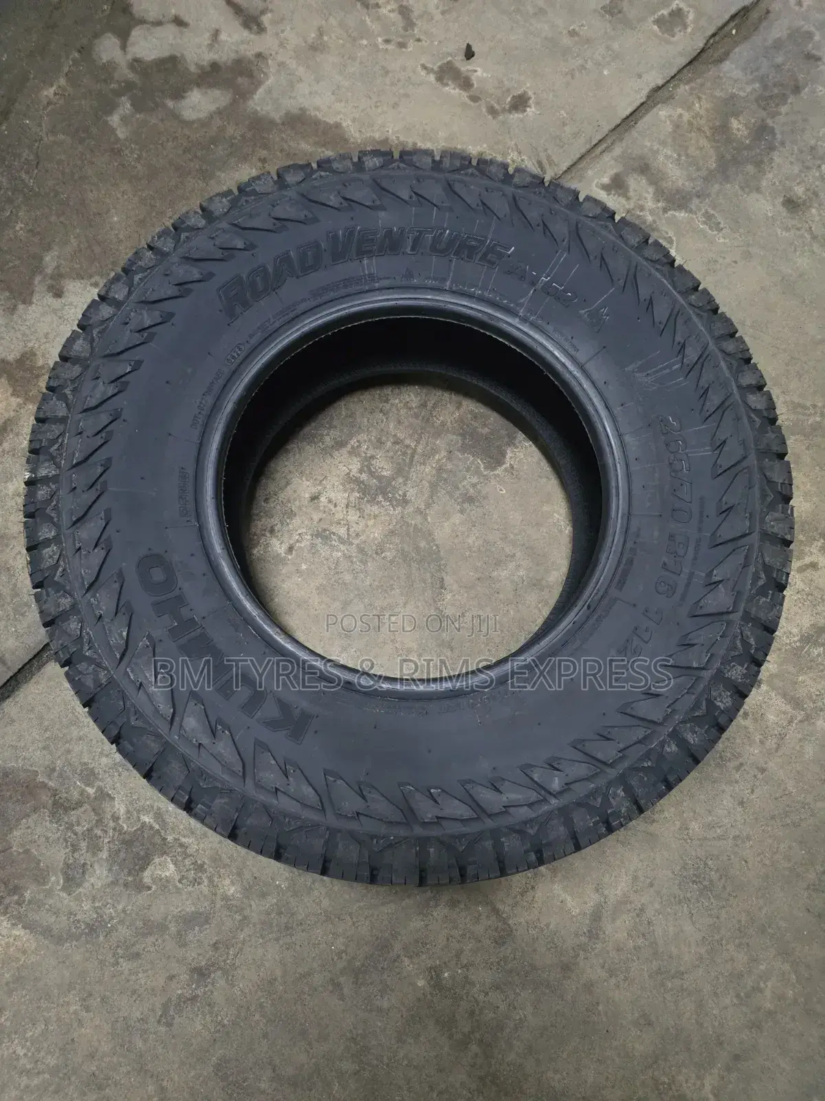 265 /70 R16 Khumo Tires (All Terrein)