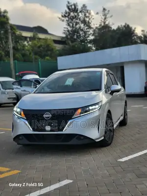 Nissan Note 1.2 Hybrid 2021 Blue