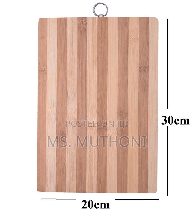 * Bamboo Chopping Board Featuring a Stainless Steel Hanging Ring. - thumbnail 3