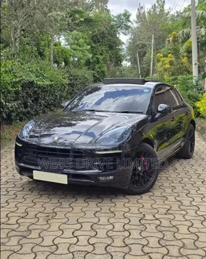 Porsche Macan GTS 2018 Black