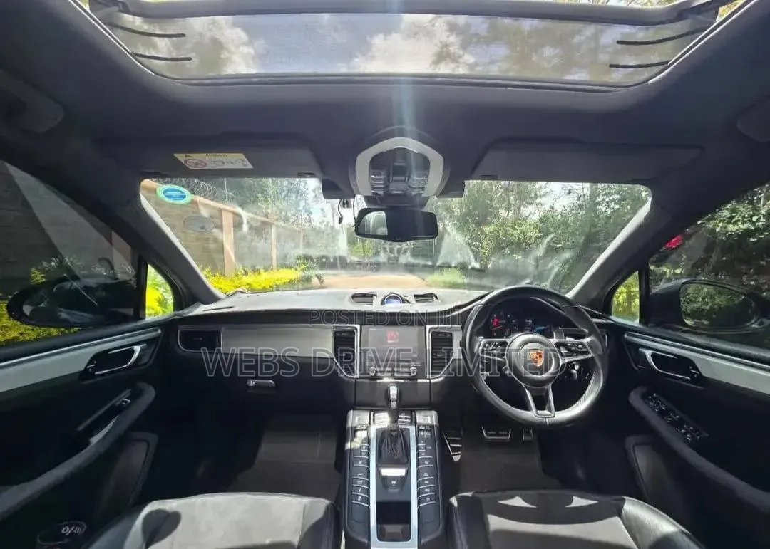 Porsche Macan GTS 2018 Black