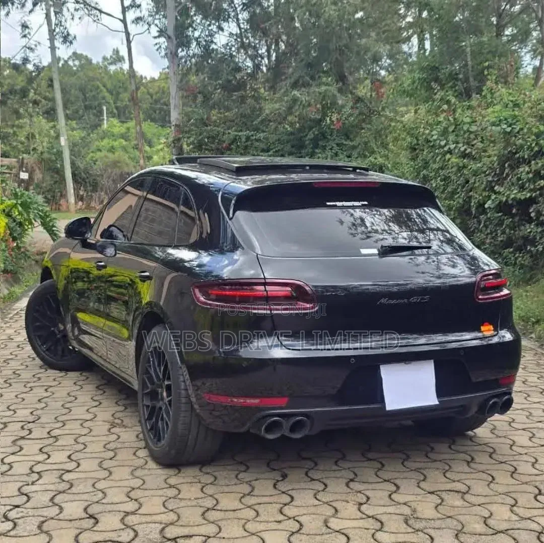 Porsche Macan GTS 2018 Black
