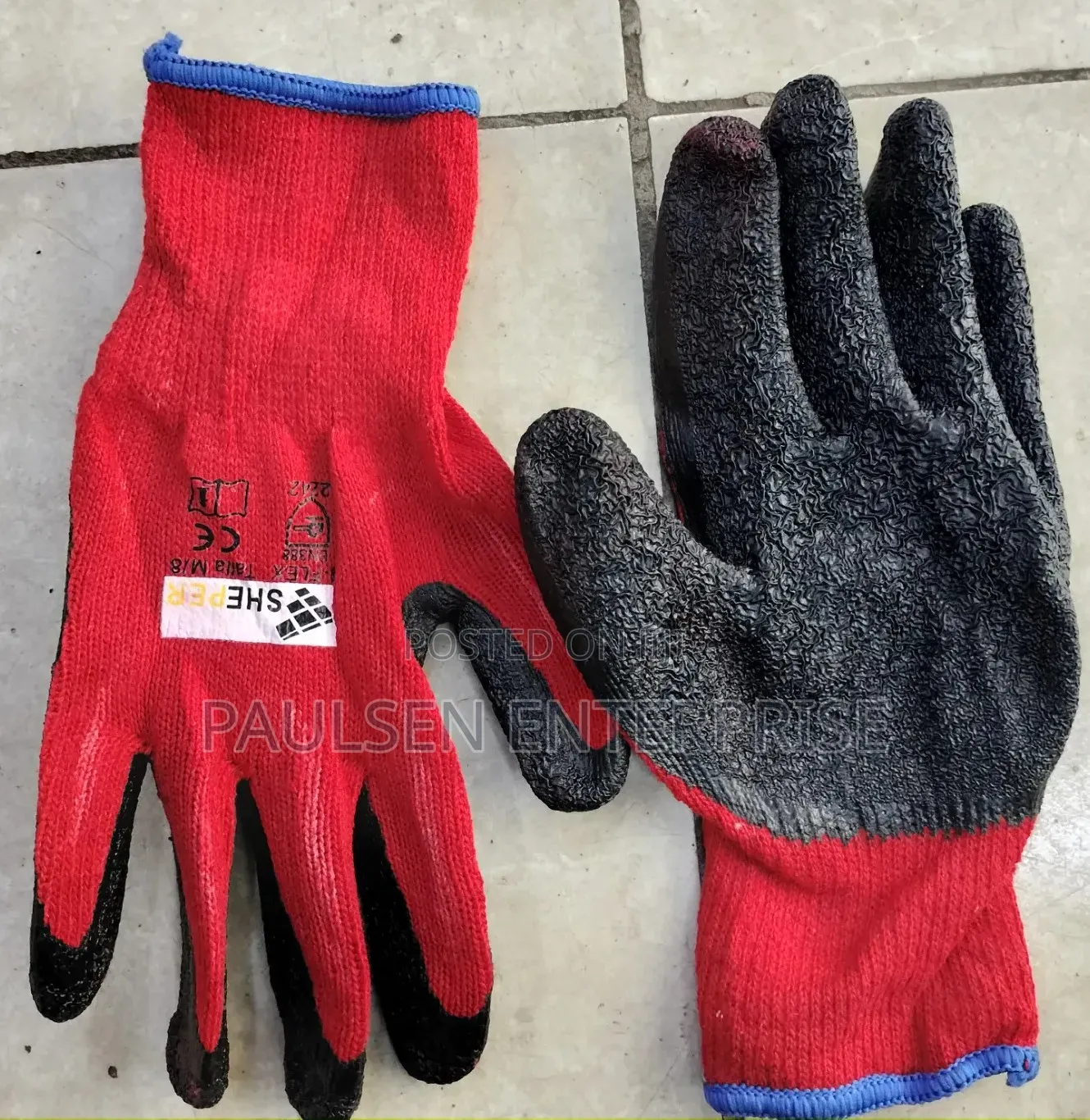 Red Black Diamond Grip Gloves