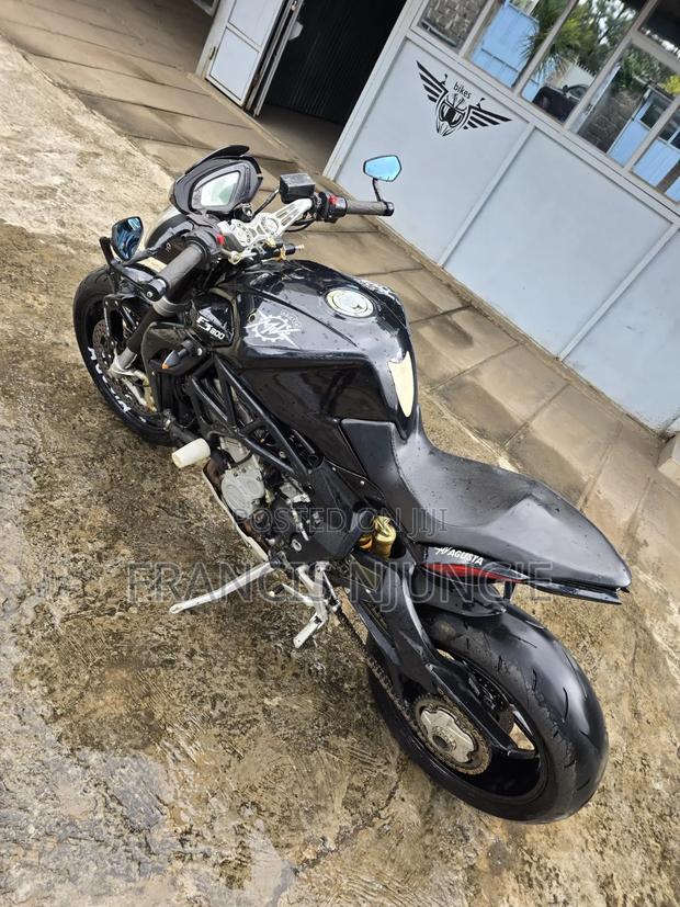 MV Agusta Agusta Brutale 2015 Black - thumbnail 4