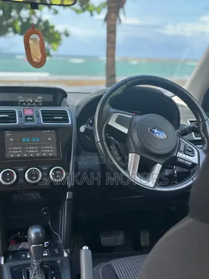 Subaru Forester 2018 Silver