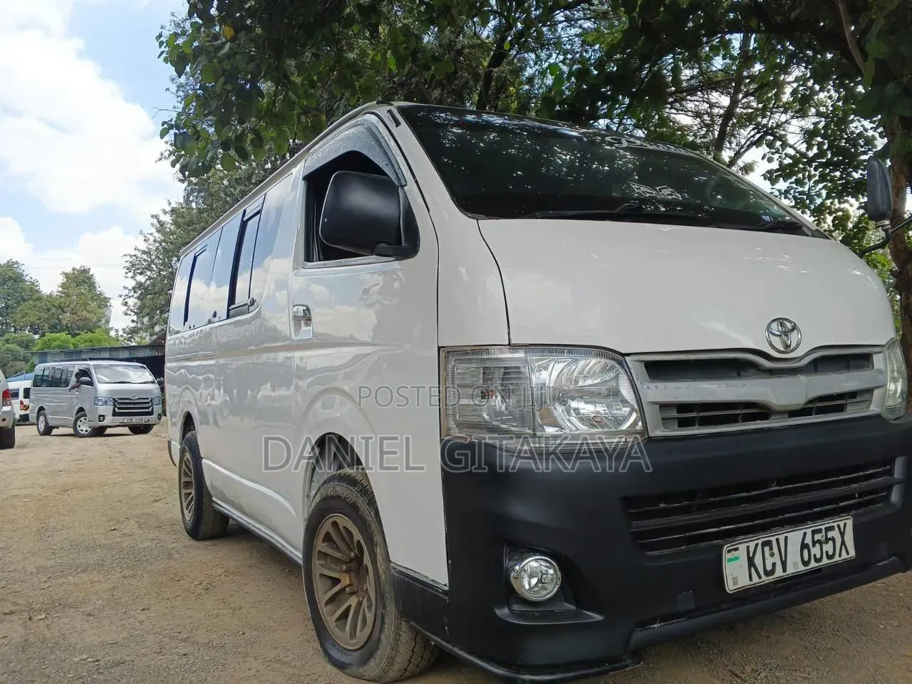 Toyota HiAce 2013 White