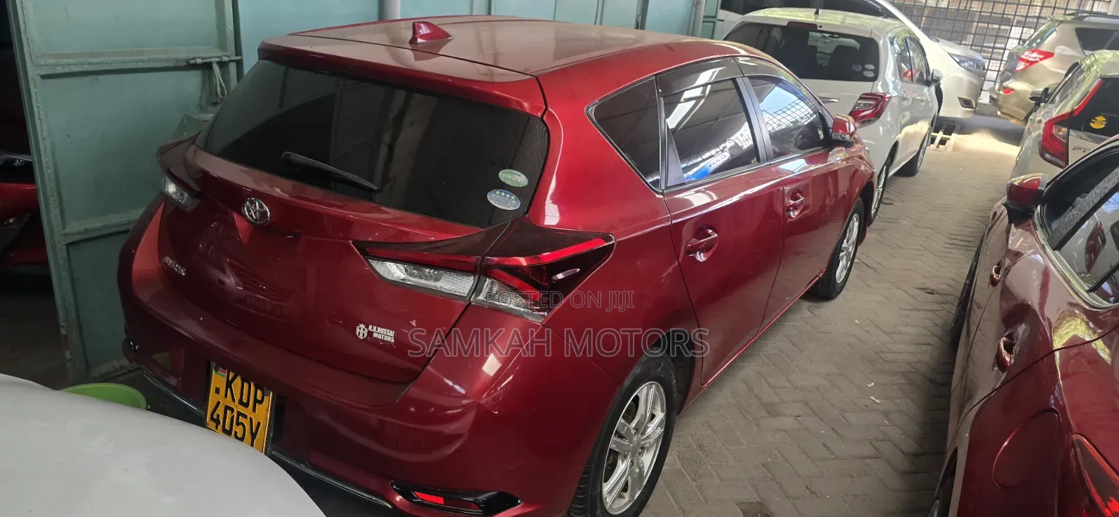 Toyota Auris 2017 Red
