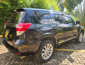 Toyota Vanguard 2012 Black