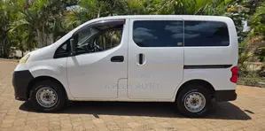 Nissan NV200 SV 2015 White