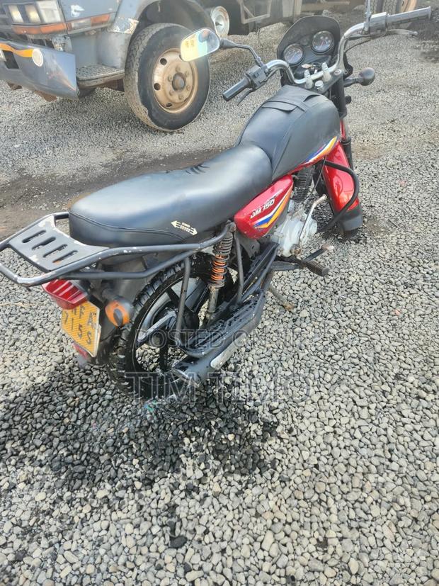 Bajaj Boxer 150 UG 2024 Red