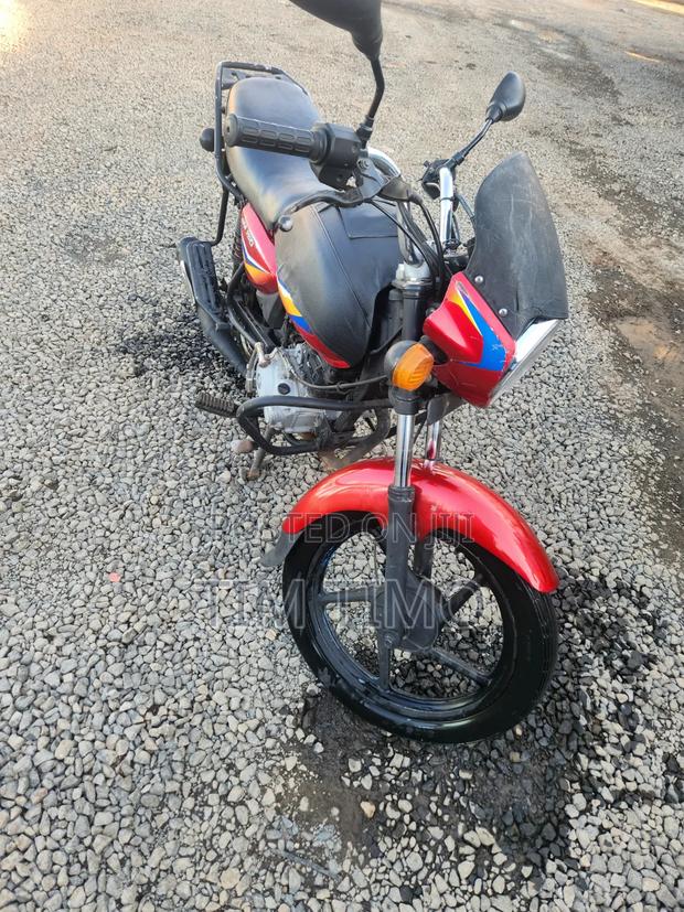 Bajaj Boxer 150 UG 2024 Red - thumbnail 3