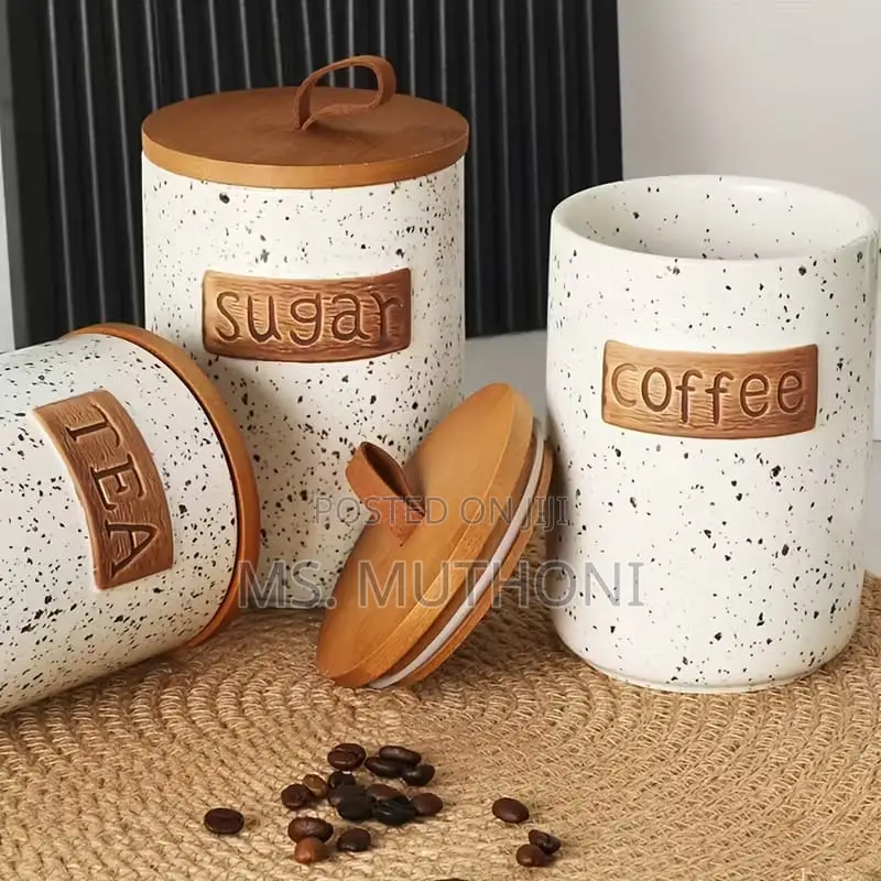 3 (800 Ml ) Canisters With a Bamboo Tray Set