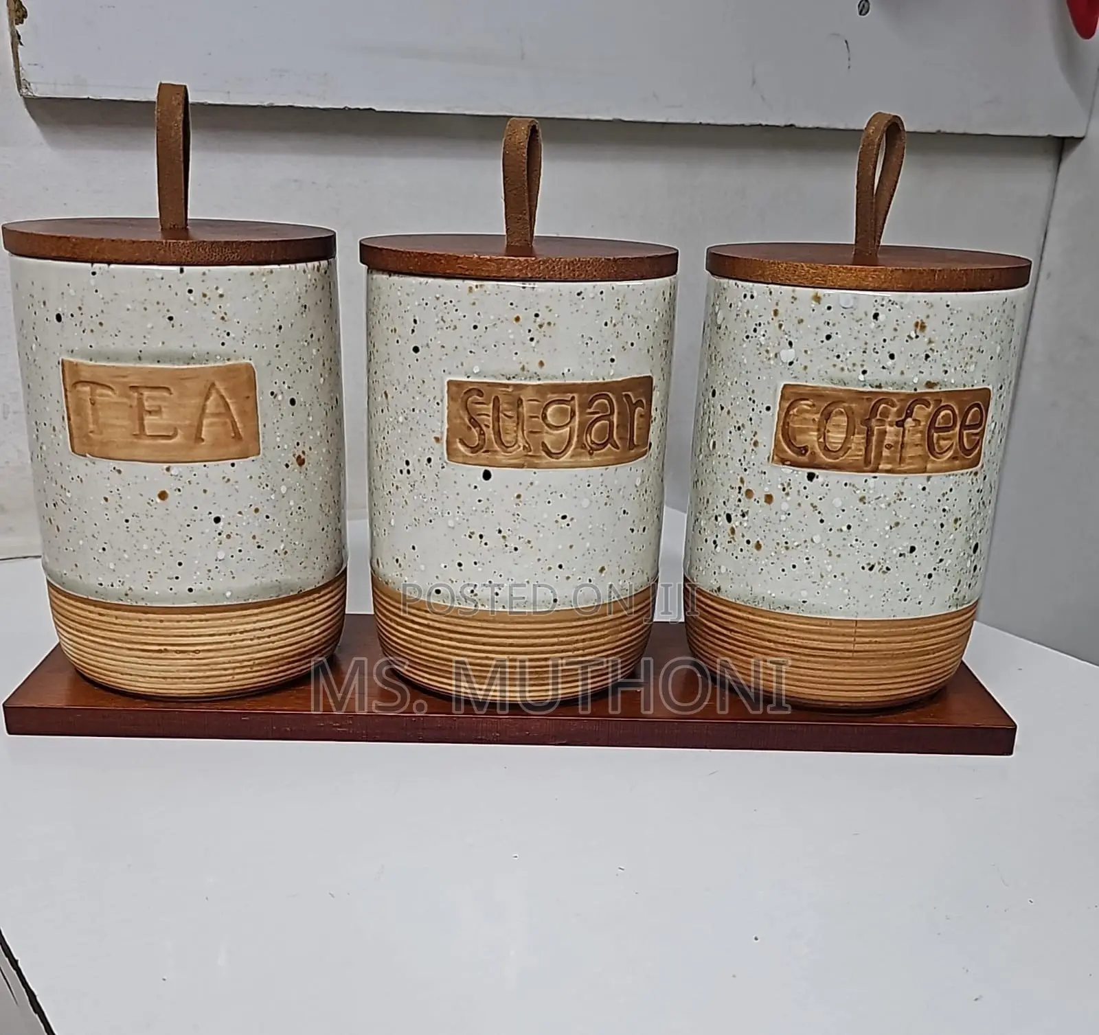3 (800 Ml ) Canisters With a Bamboo Tray Set