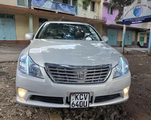 Toyota Crown 2012 Silver