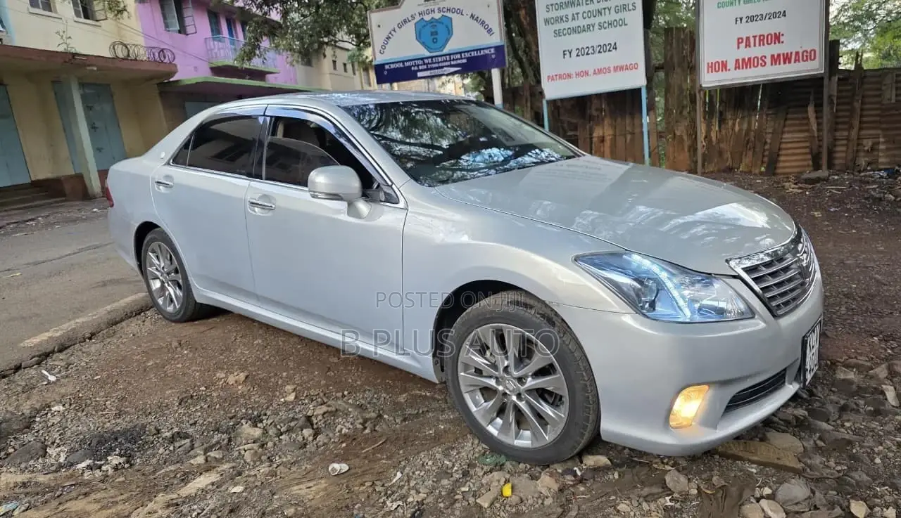 Toyota Crown 2012 Silver