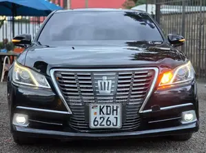 Toyota Crown 2015 Black