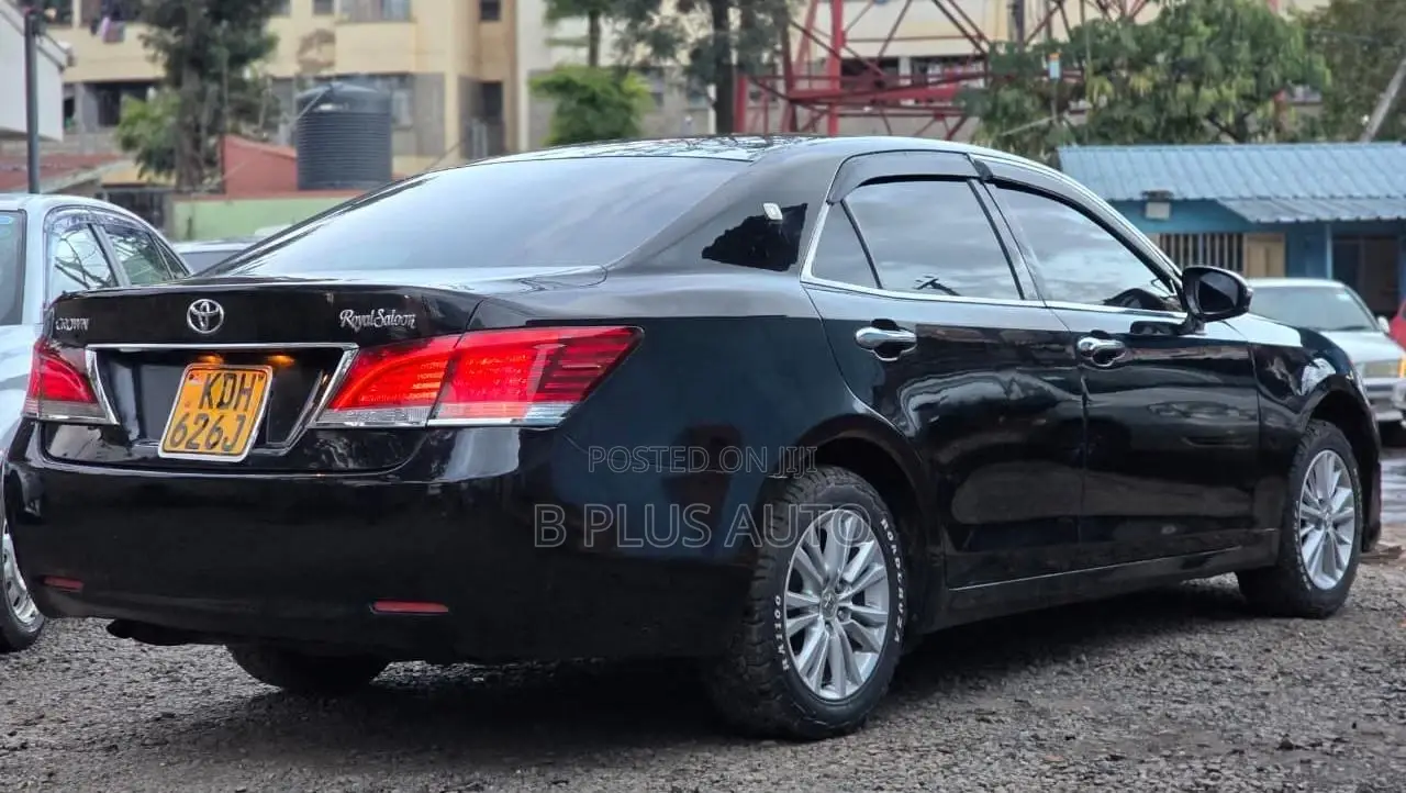 Toyota Crown 2015 Black
