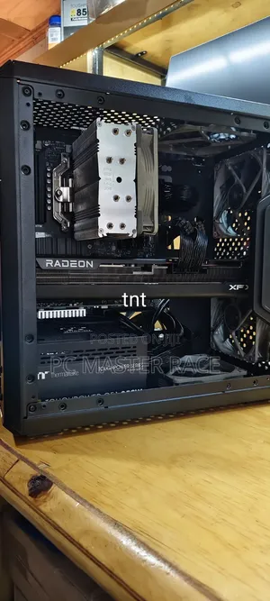 Desktop Computer MSI model 32GB AMD Ryzen 7 SSD 2T