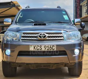 Toyota Fortuner 2011 Gray