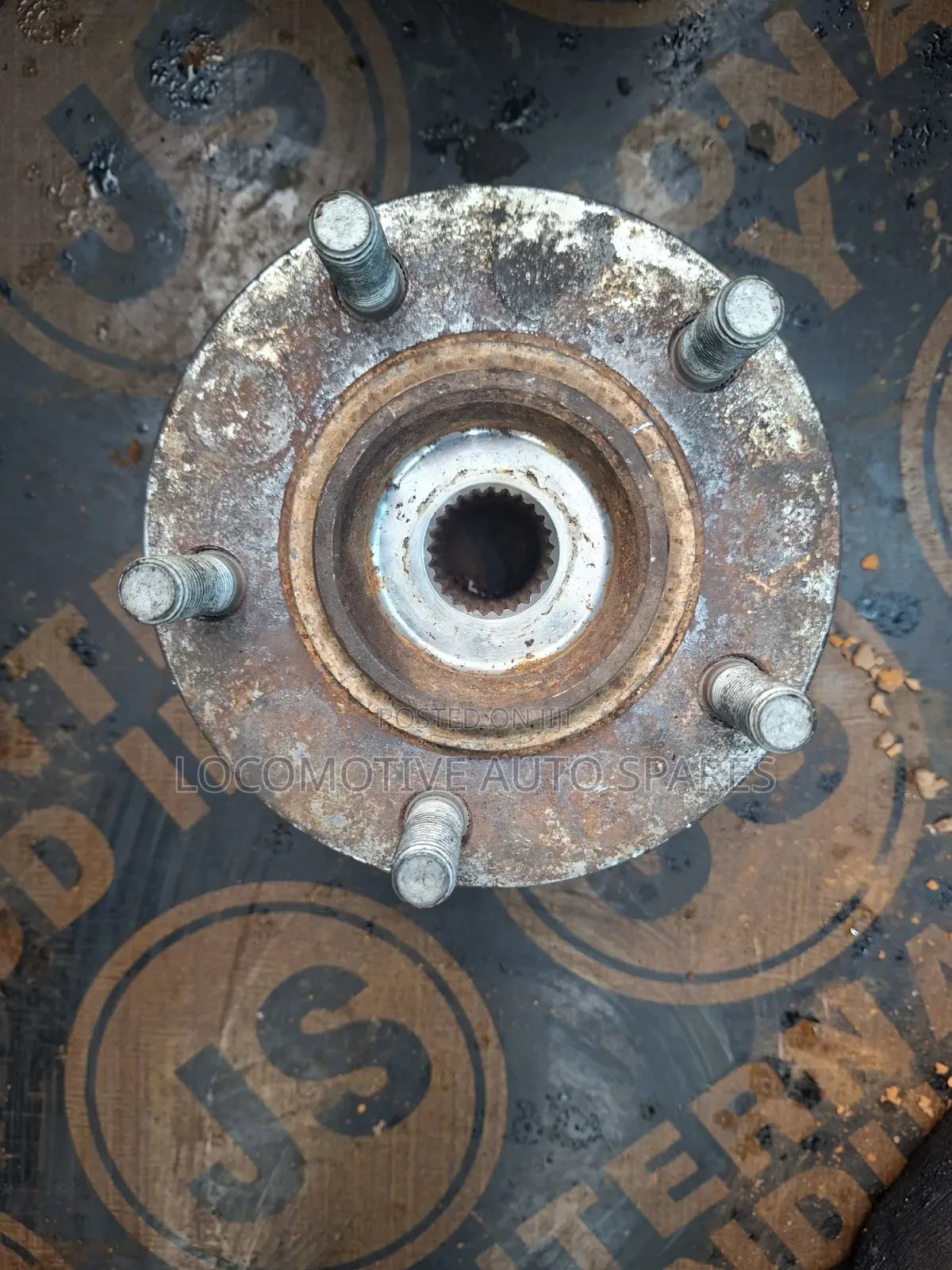 Rear Hub Outlander /RVR