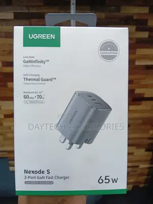 Ugreen Usb-A+2*Usb-C 65w Gan Tech Fast Charger