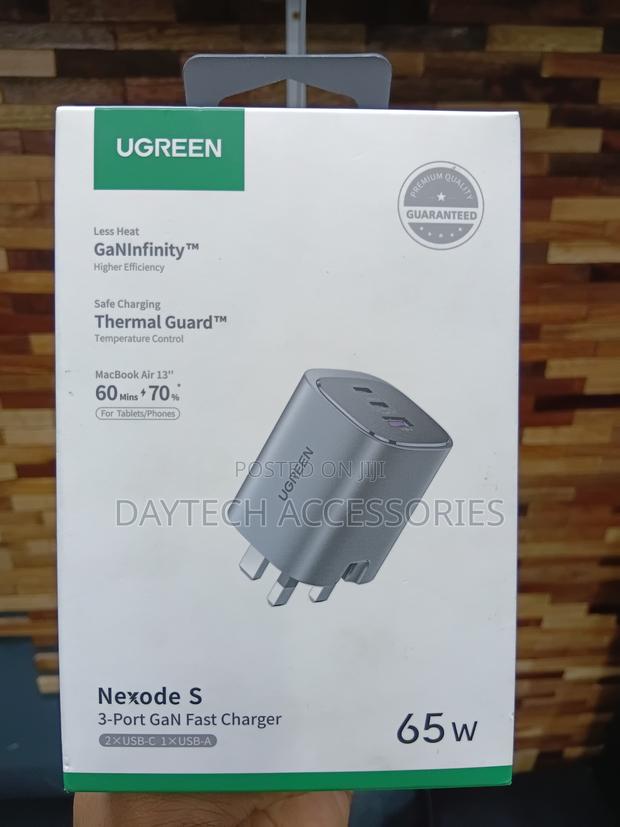 Ugreen Usb-A+2*Usb-C 65w Gan Tech Fast Charger - thumbnail 3