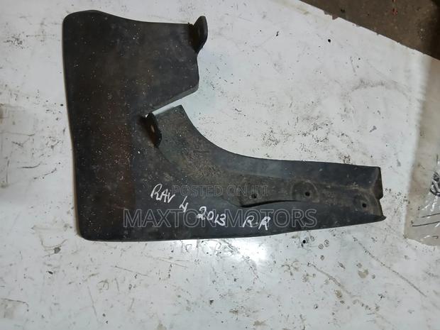 Rav 4 2014 Rear Mudflap - thumbnail 2