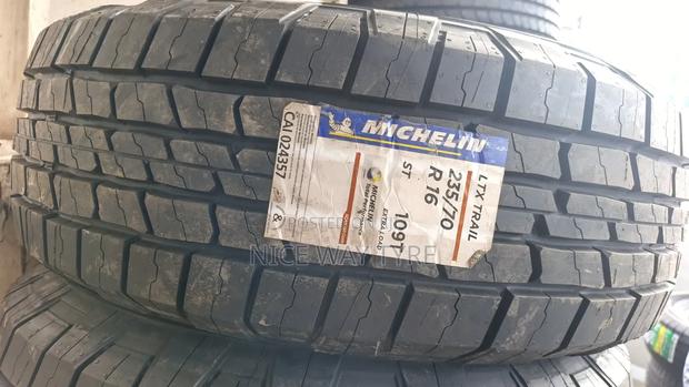 235/70r16 Michelin - main view
