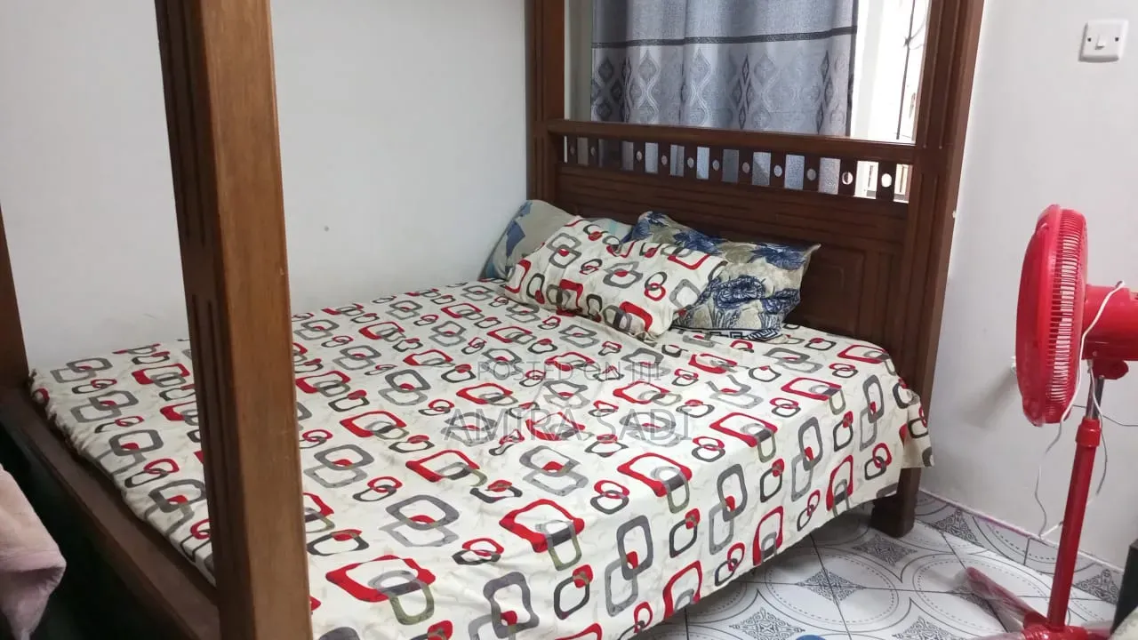 Selling a Wooden Bed