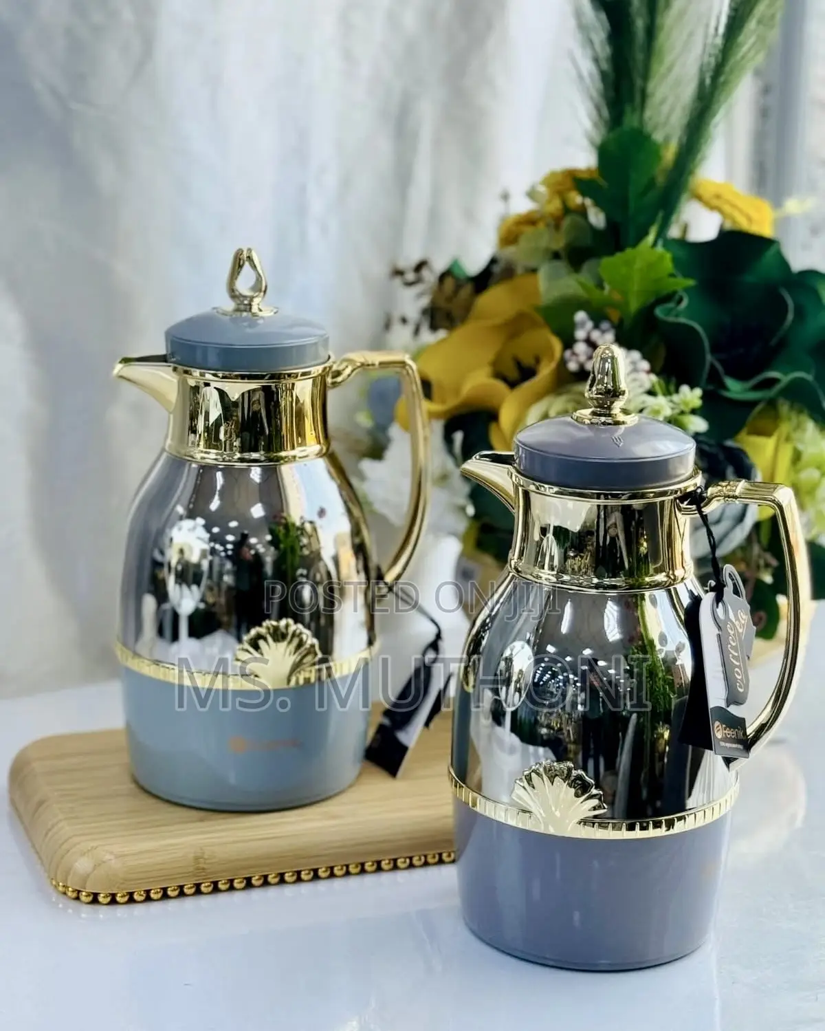 Feenik Double-Walled Insulated Vacuum Flasks With Gold Accent Details