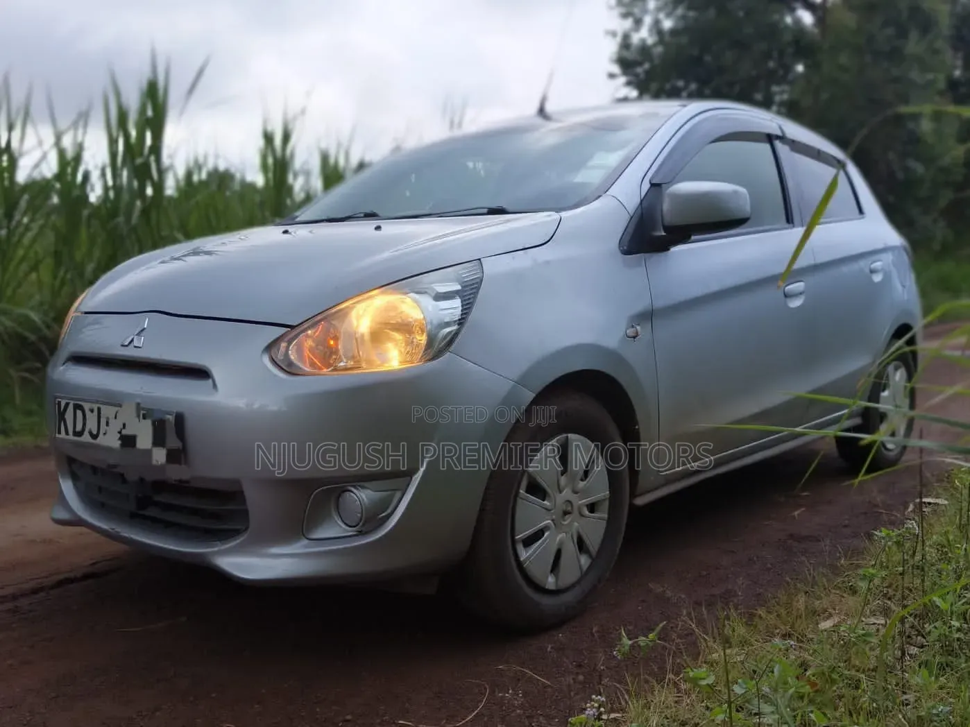 Mitsubishi Mirage 2015 Silver