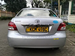Toyota Belta 2010 Silver
