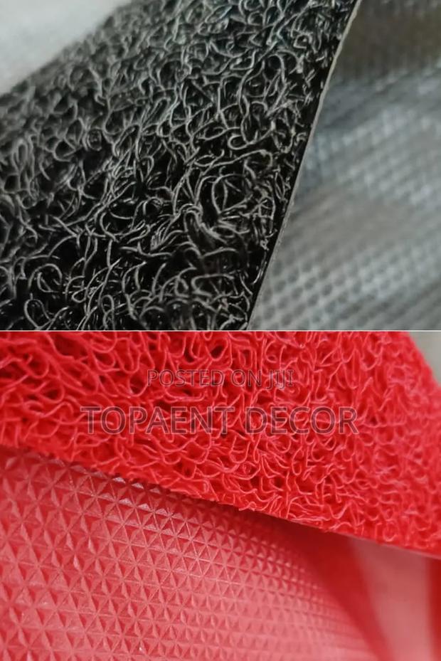Black and Red Poolside Spaghetti Non Slip Mats
