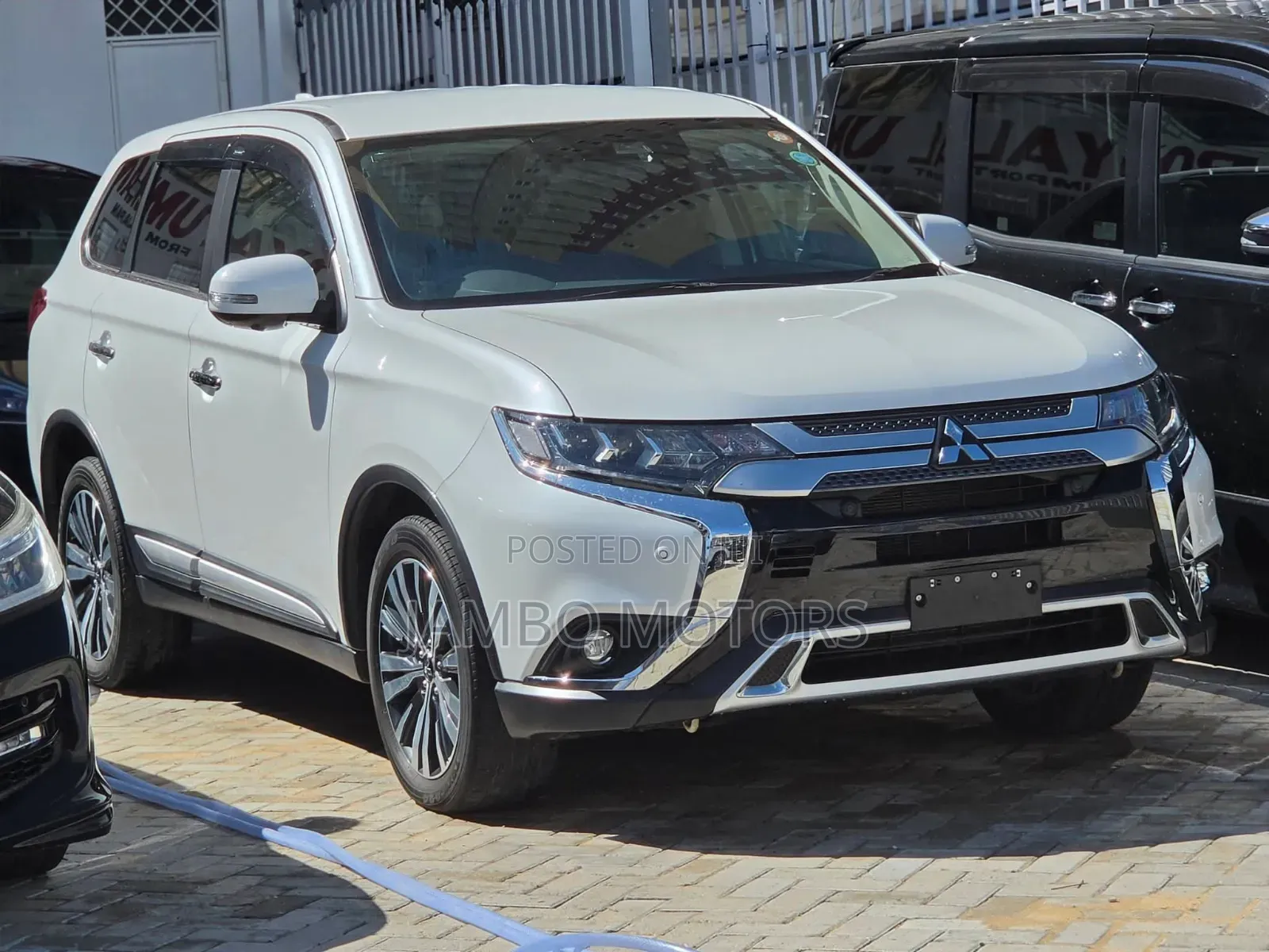Mitsubishi Outlander SE FWD 2020 White