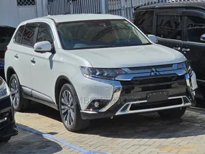 Mitsubishi Outlander SE FWD 2020 White