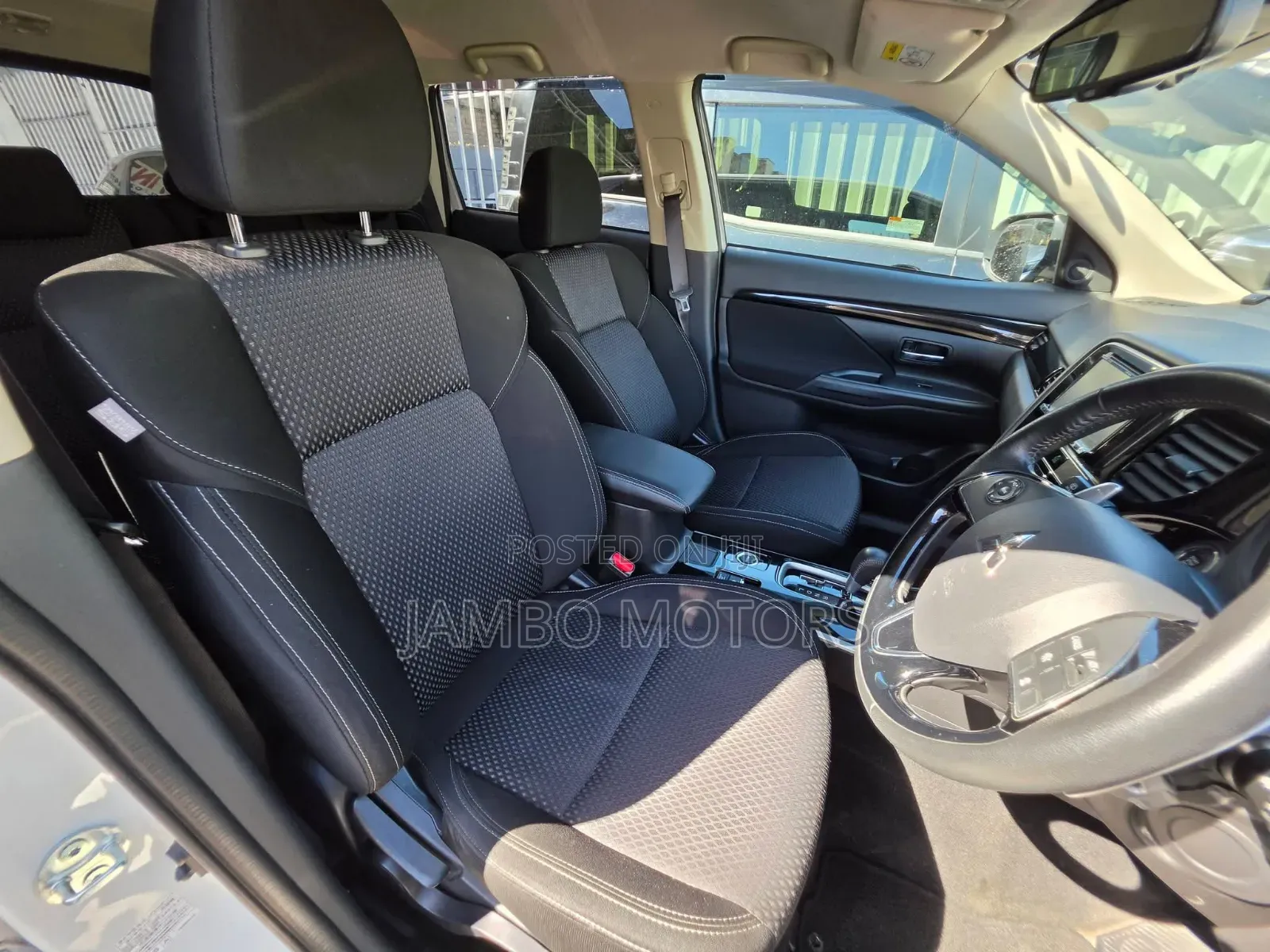Mitsubishi Outlander SE FWD 2020 White