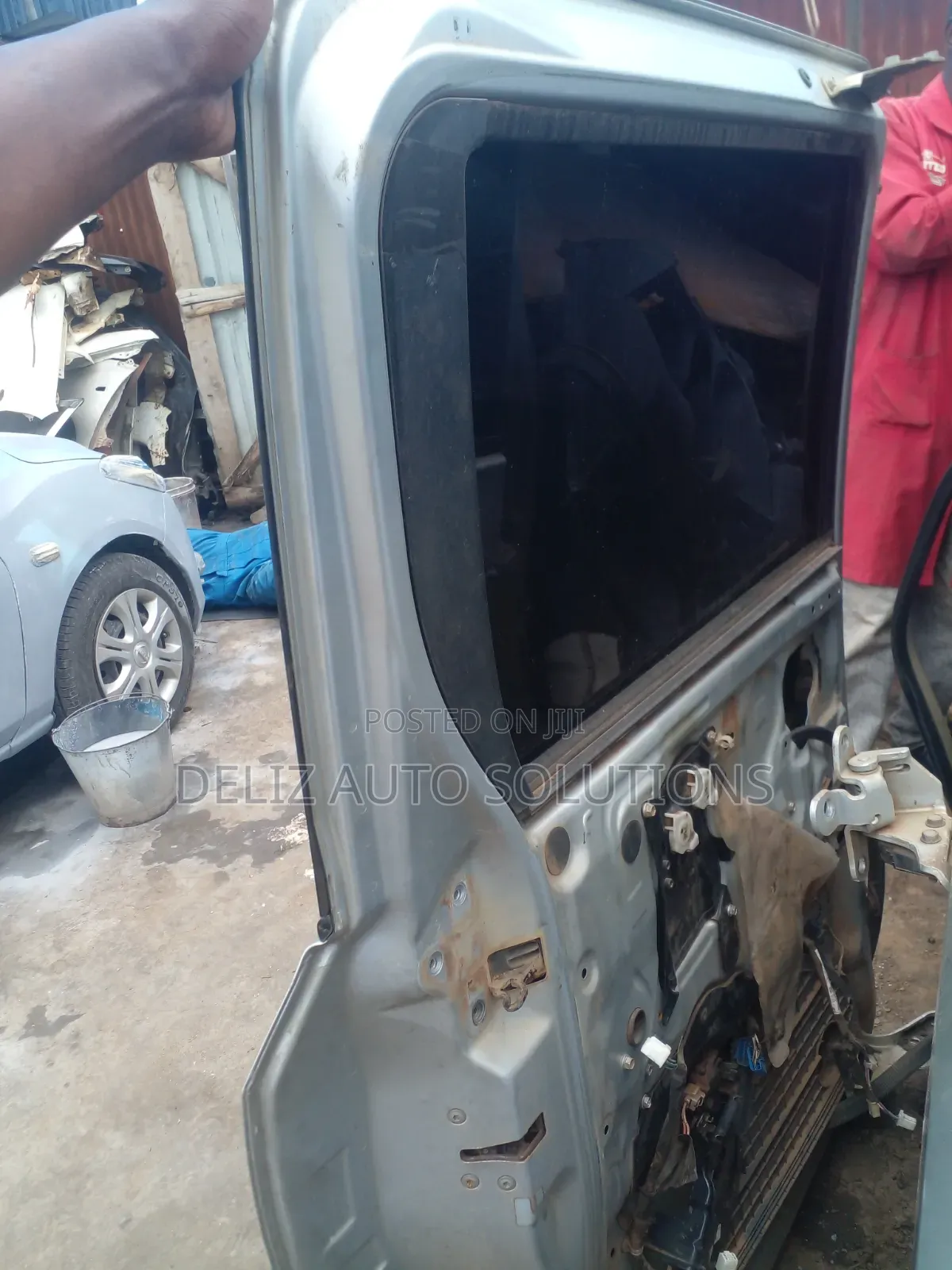 Toyota Noah (2008-2013) Sliding Doors.