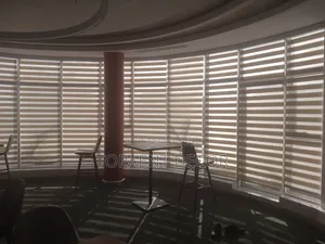 Curved Windows, Horizontal Office Window Blinds