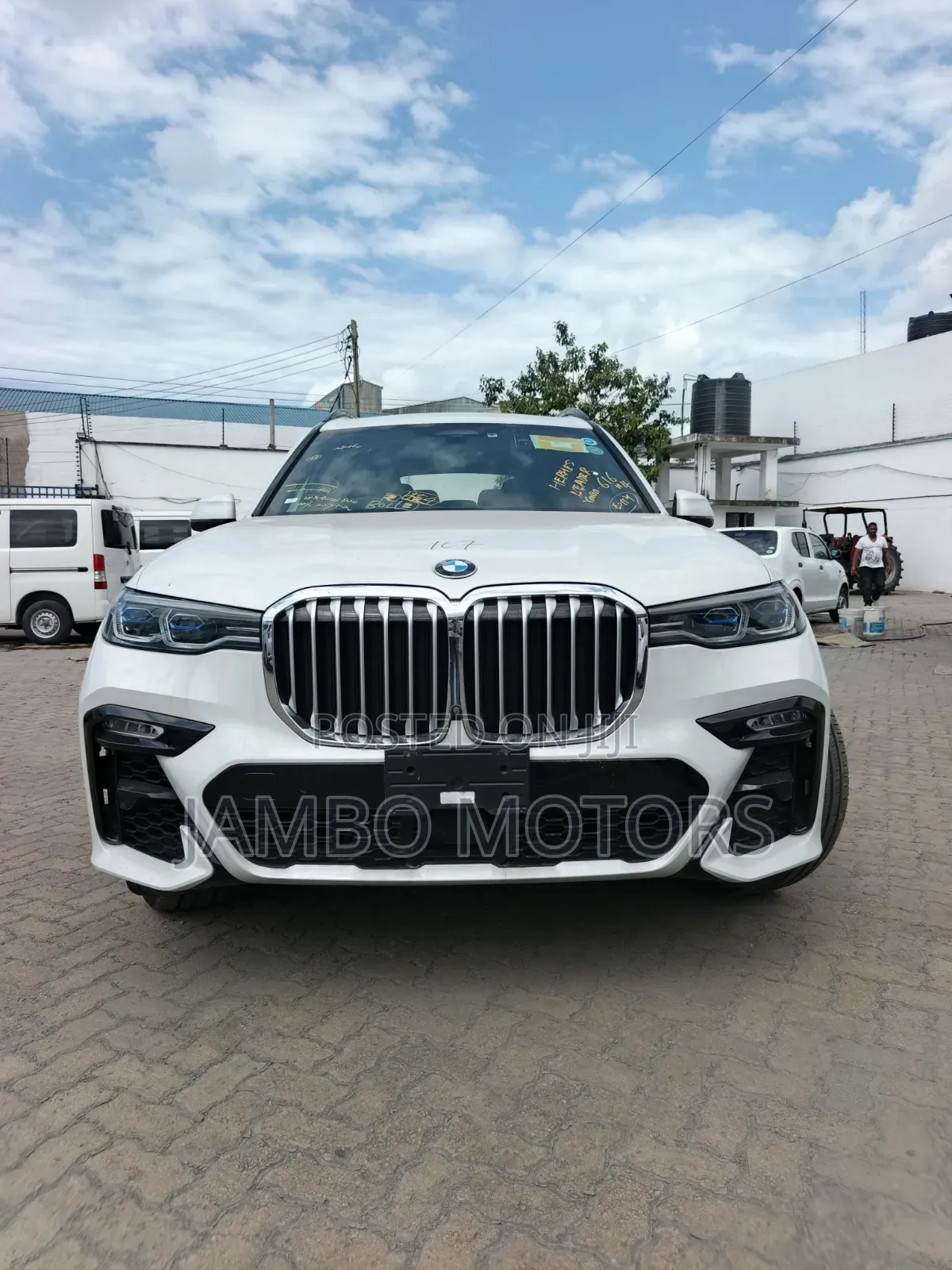 BMW X7 xDrive40i 2023 White