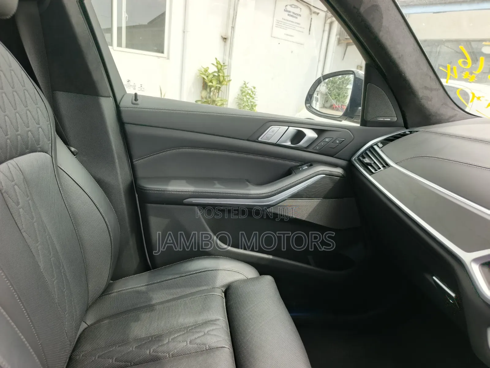 BMW X7 xDrive40i 2023 White